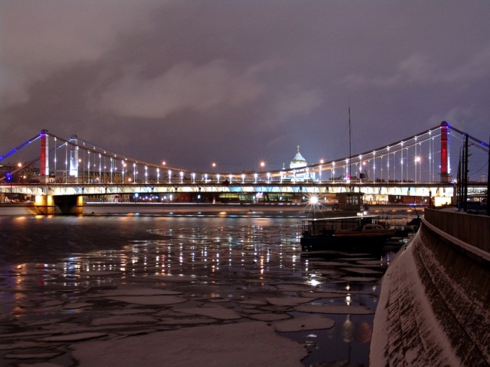 Декабрь. Крымский мост