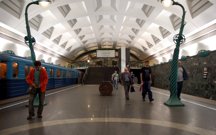 Станция метро Славянский бульвар - восточный вестибюль